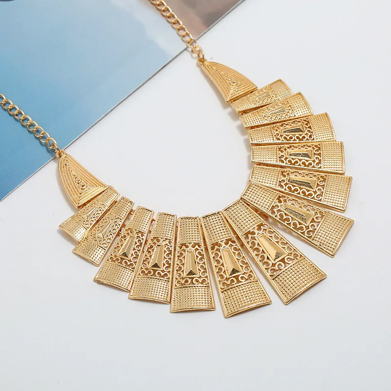 2020 dubai cheap bridal 18k gold plated hollow out   necklace and earrings jewelry set