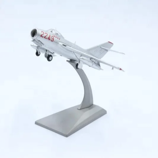 1954 USSR MIG-15 1/72fighter jets model
