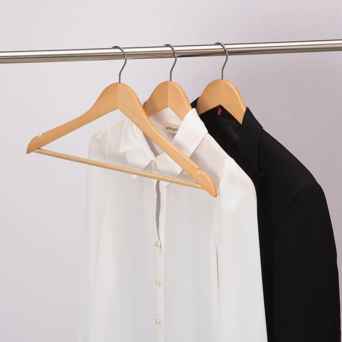 Classic Style Factory Price Wholesale Top Quality Cheap Wooden Hangers For Clothes