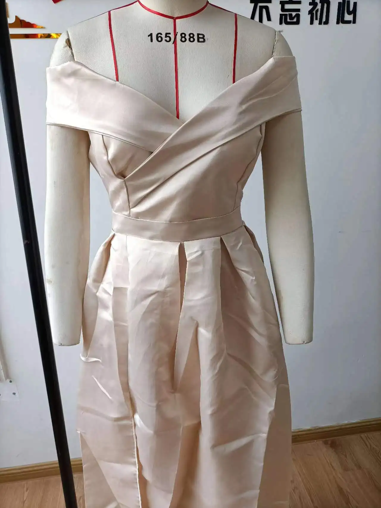 Foruixi Y872  2024 new summer hot sale sexy slim forged dress deep v dress No reviews yet