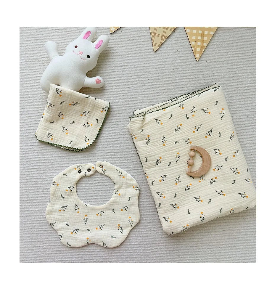 PLHAN Super Soft Breathable Floral 6layers 4 layers Muslin Baby Crib Comforter Blanket Swaddle And Burp Cloth Bib Set