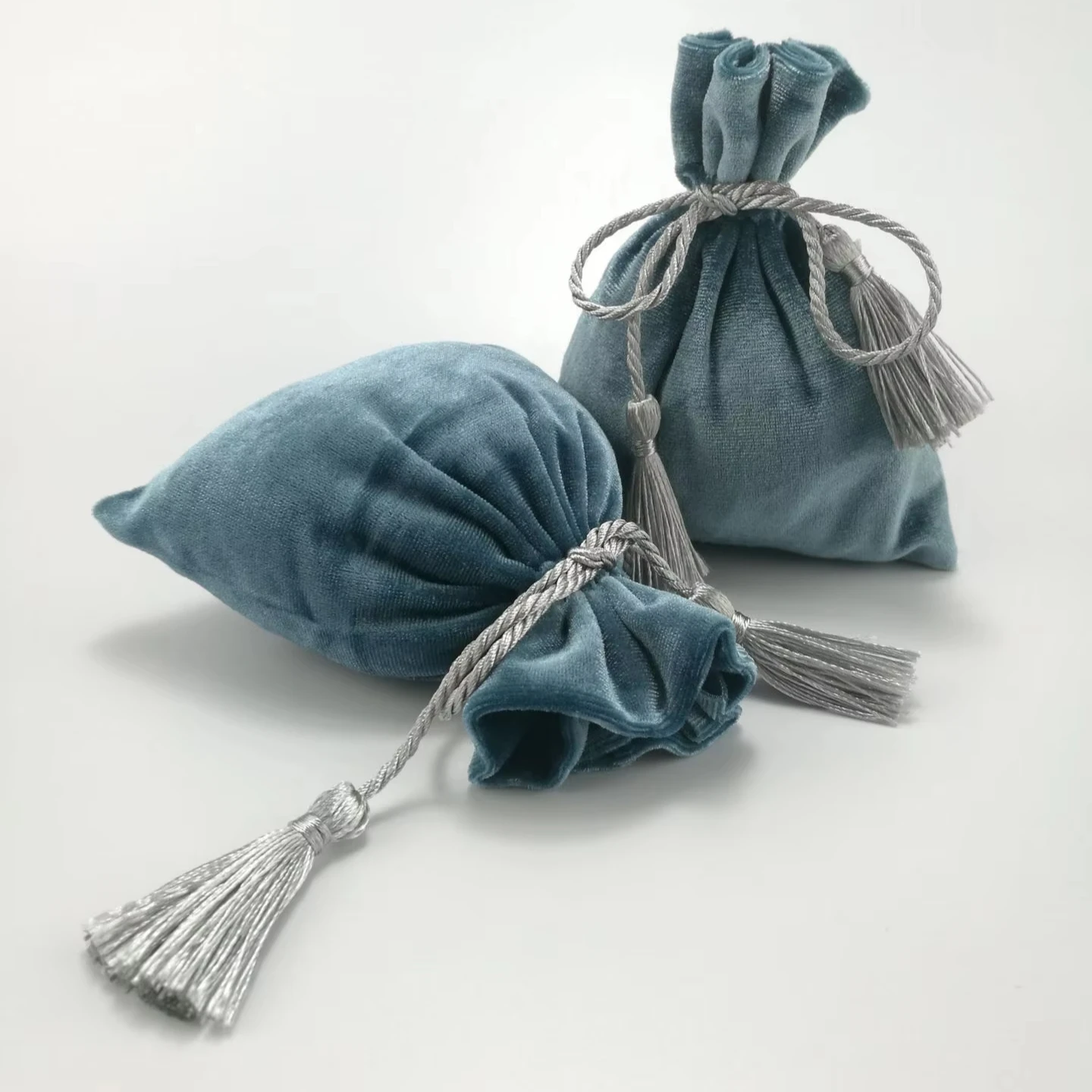 Tassel Personal Made Packing Pouches Size Dust Fabric Candy Jewelry Gift Drawstring Velvet Bags With Custom Logo