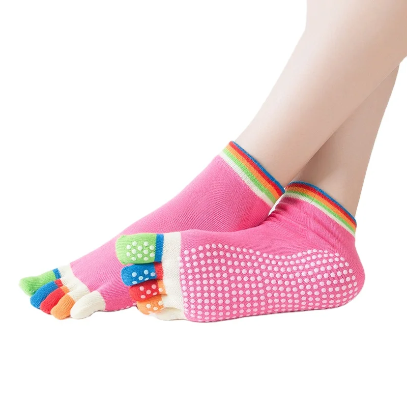 Best selling quality women socks floor toe socks yoga socks