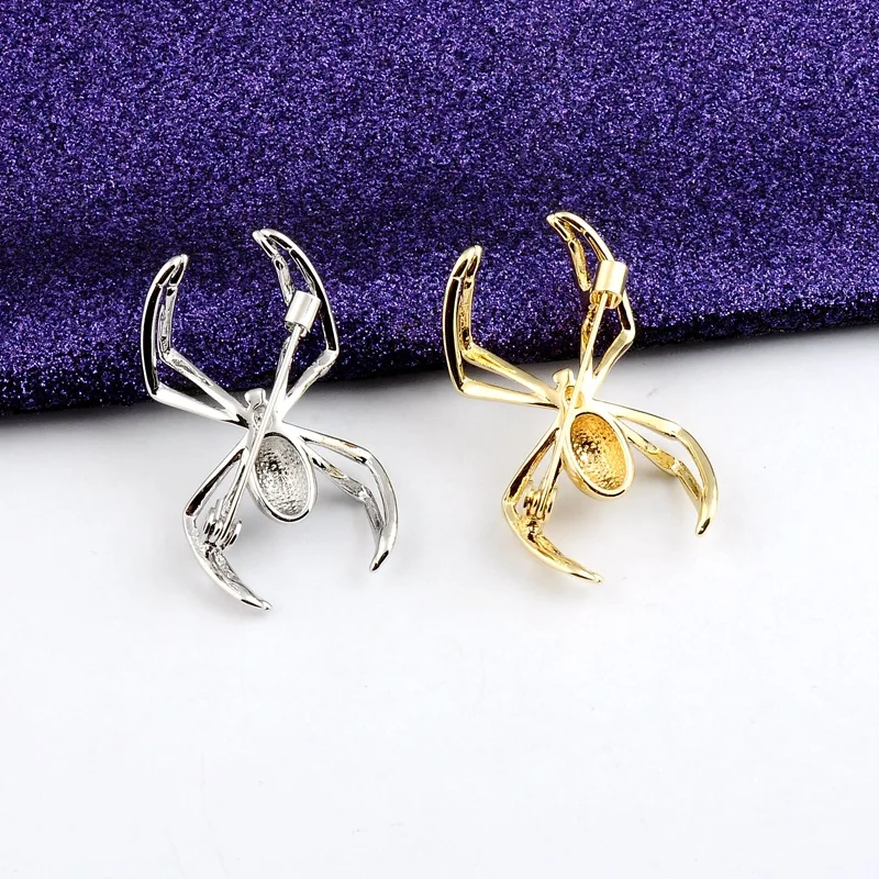 Fashion  personality  gold plated spider badge animal brooch accessories for mens suit shirt