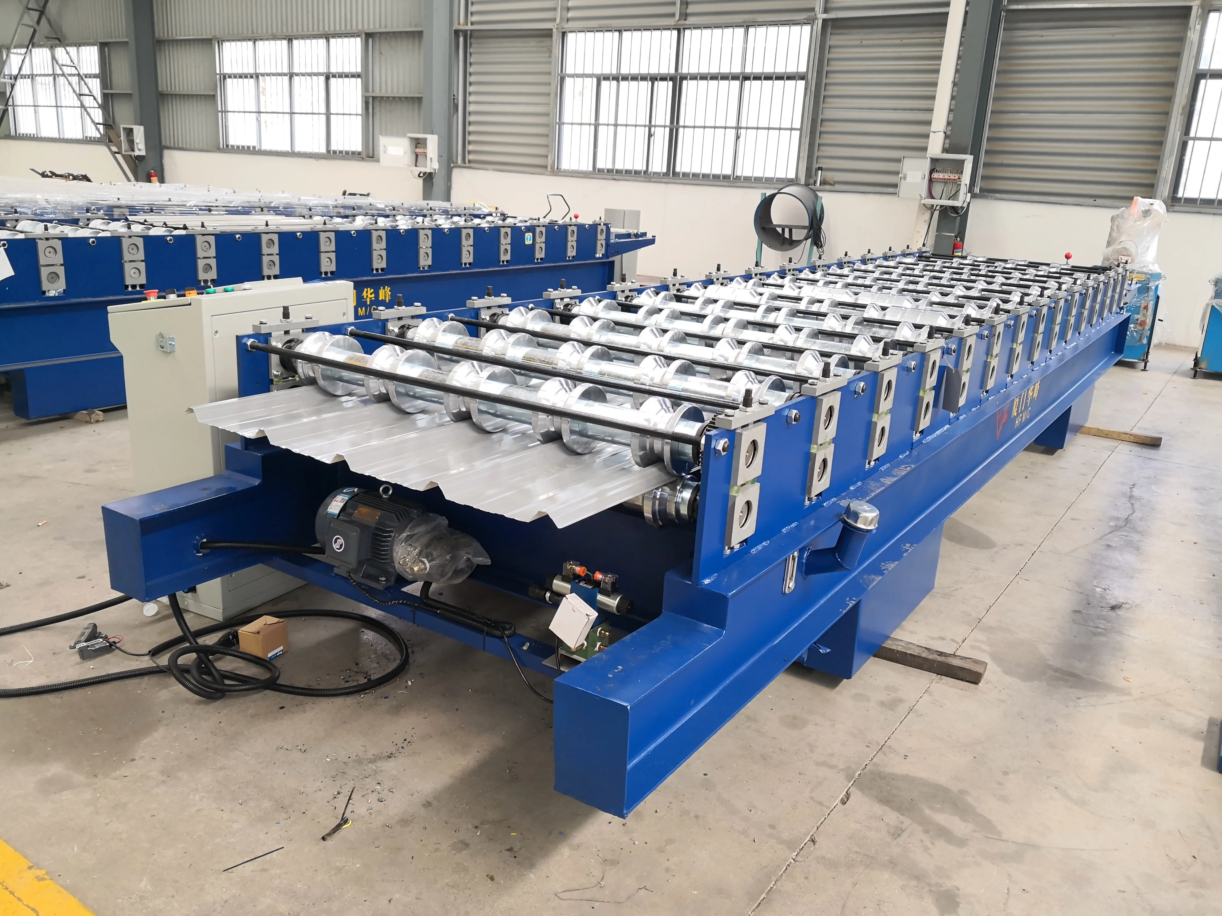 Машина для формирования металлических кровельных листов машин железного листа IBR плитка по изготовлению кровельной панели профилегибочная машина