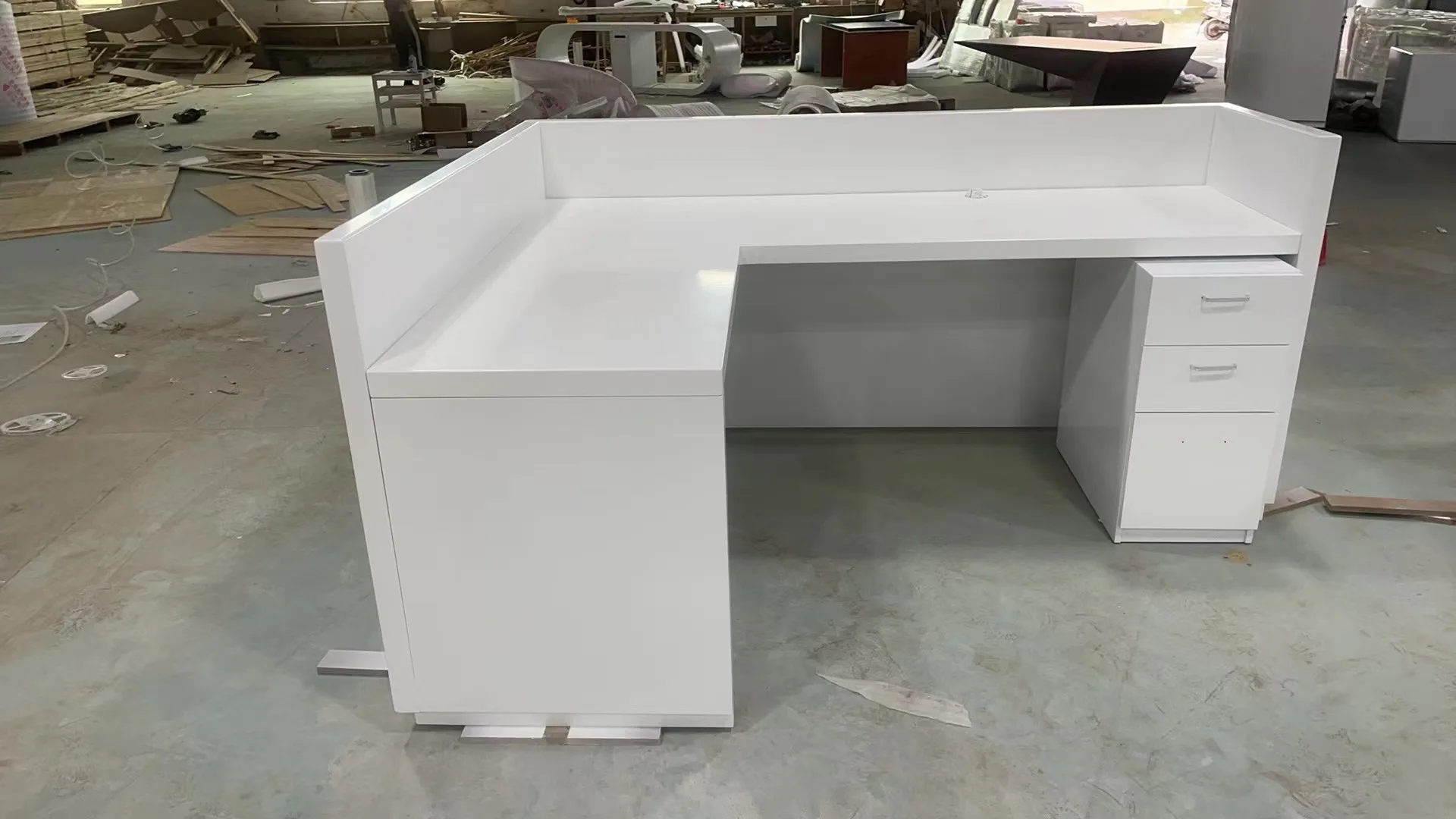 Customized Solid Wood L Shaped Modern Reception Desk Hotel Reception Counter Wooden Reception Desk