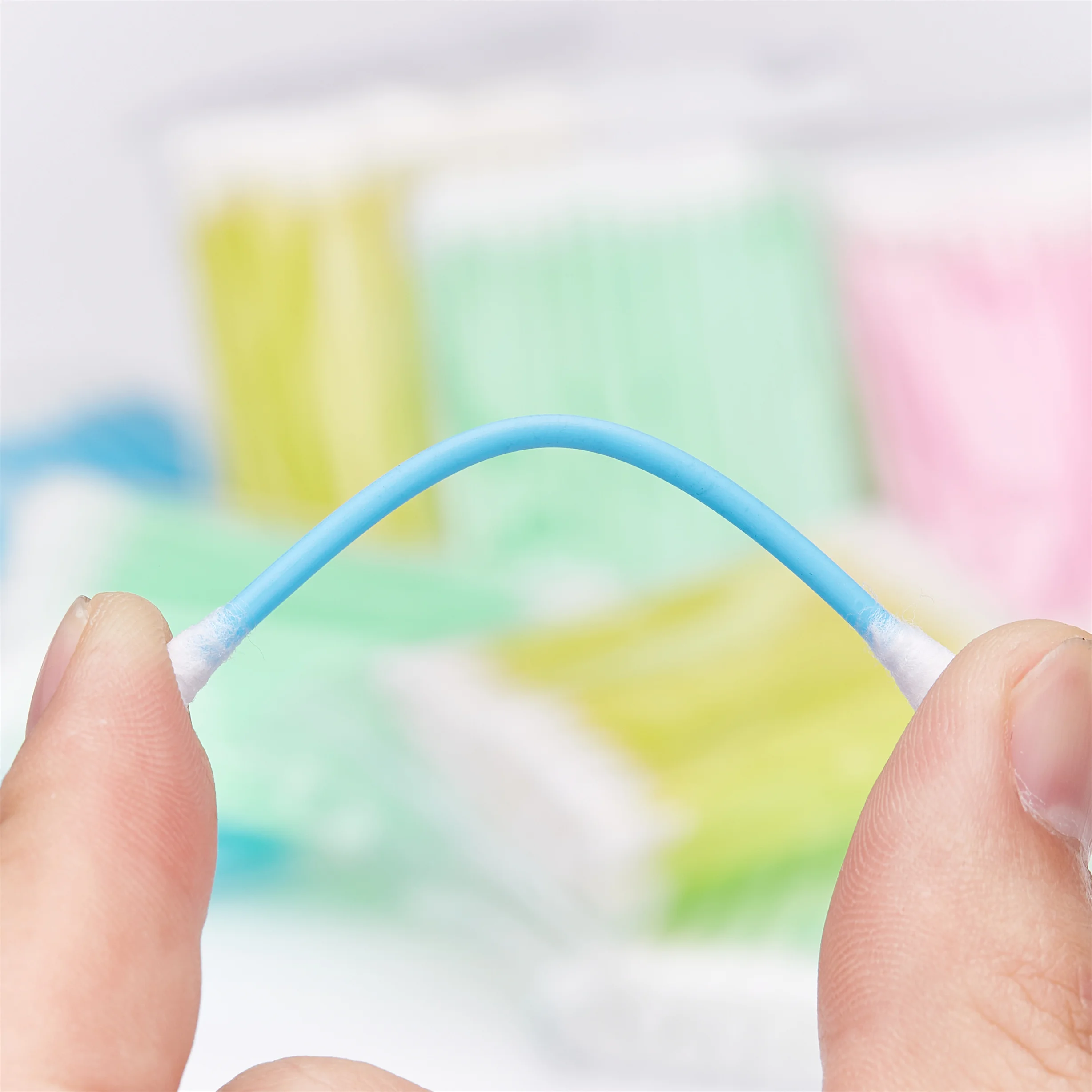 Cheapest Price Cotton Swabs Soft Plastic Stick Cleaning Ear Buds Soft Cotton Buds