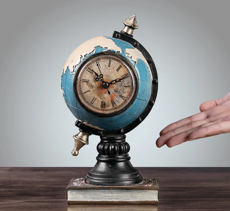 Wholesale European style home accessories American rotating globe desktop ornaments resin crafts for home business study table
