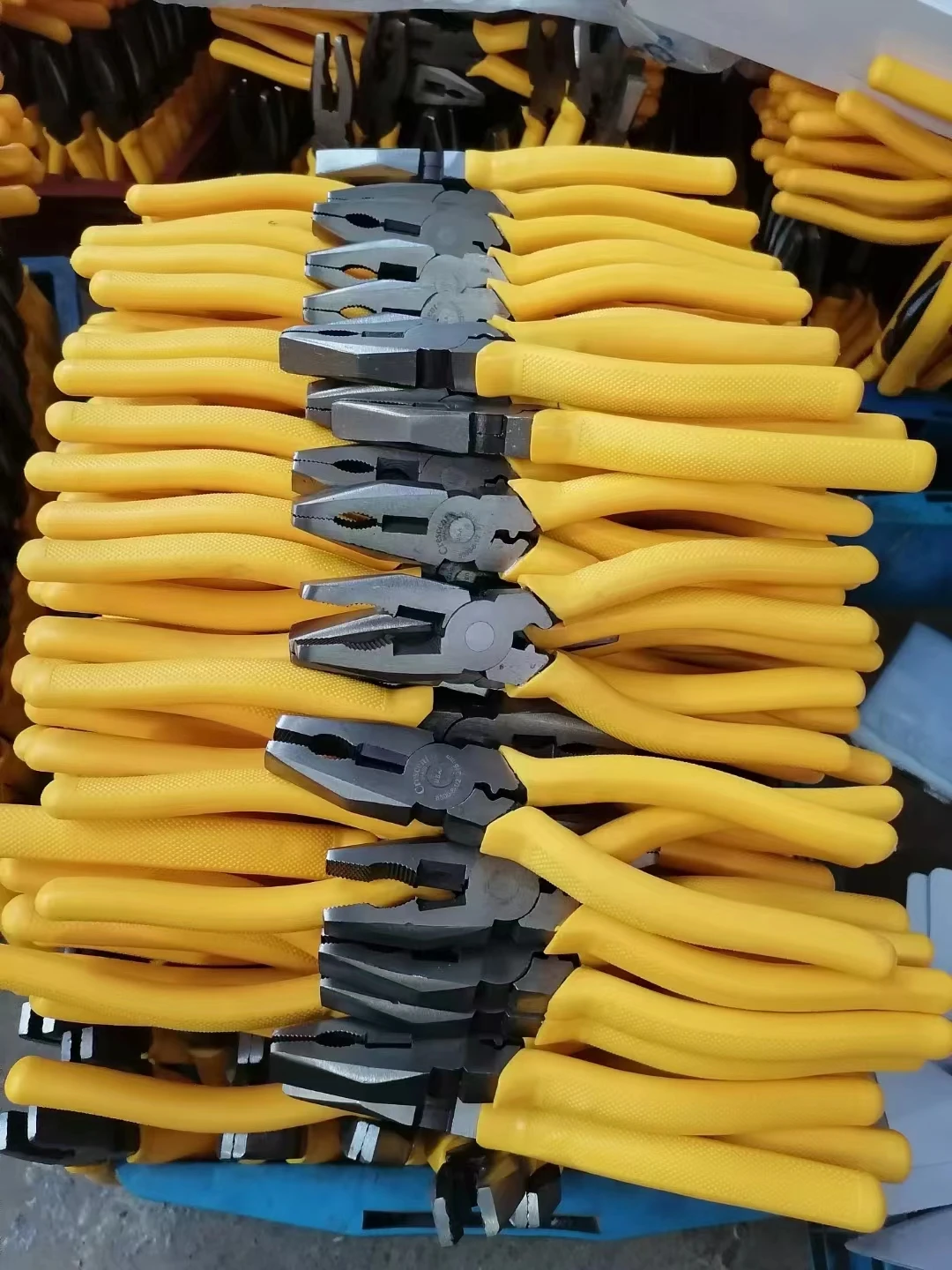 hand tool multi tools stainless steel pliers crimping cutting combination pliers for wire cutter with TPR handle