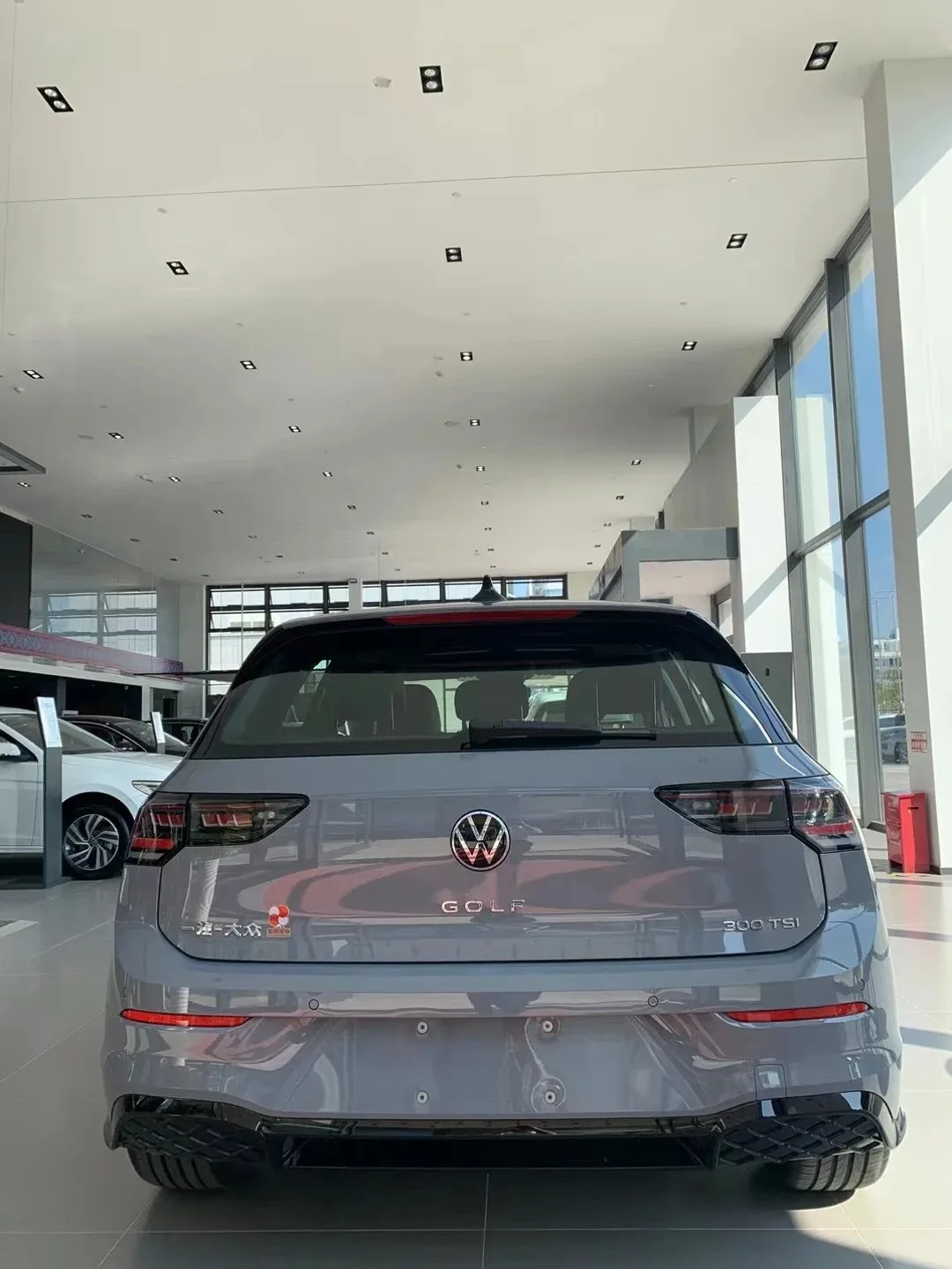 Vw golf mk8 2025 300tsi dsg r-line 1 5 t турбо автоматический седан новый автомобиль vw 8 бензиновый сделано в Китае