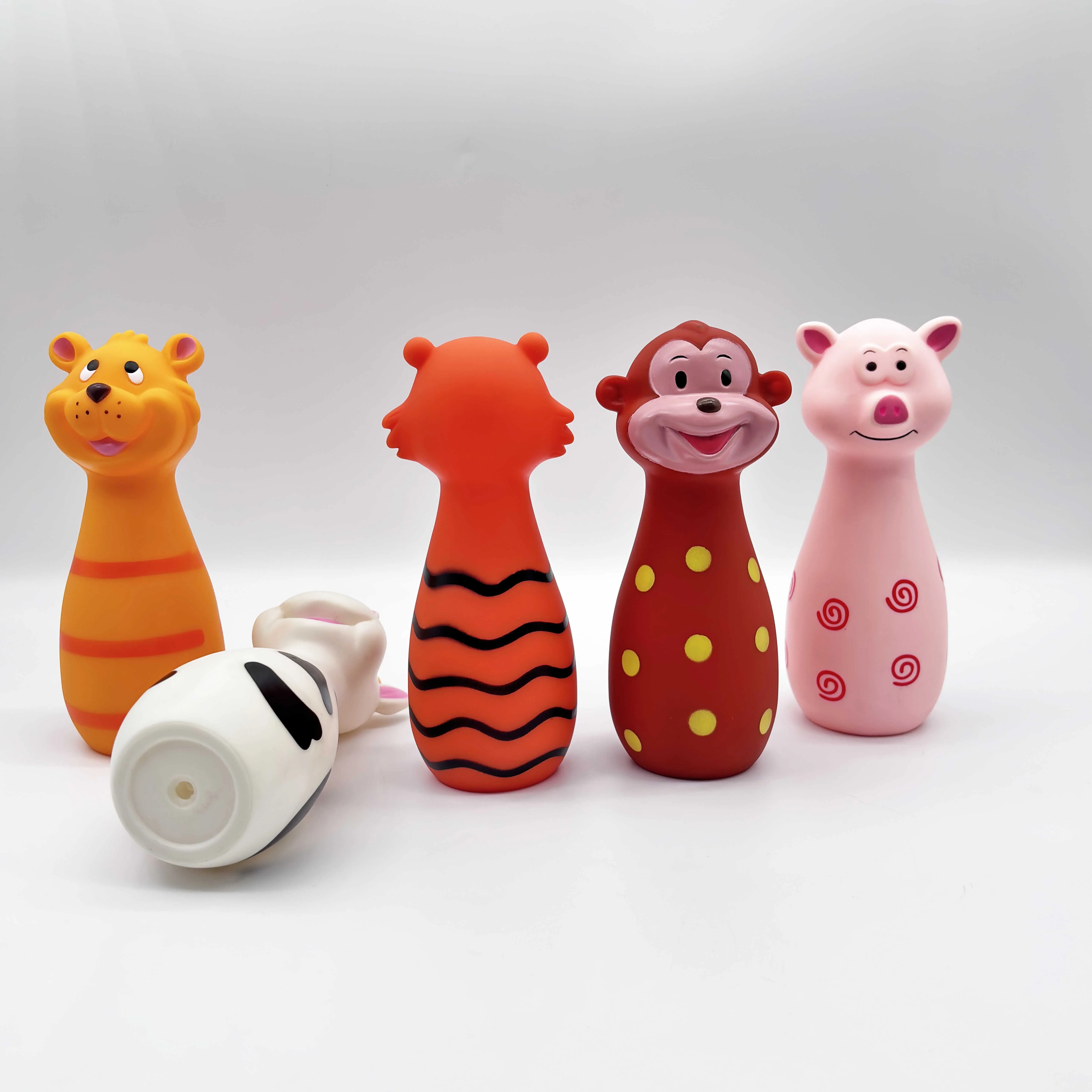 Early educational kids bowling 5 pins 1 bowling ball friends play set cartoon animal soft rubber bowling toys for toddlers