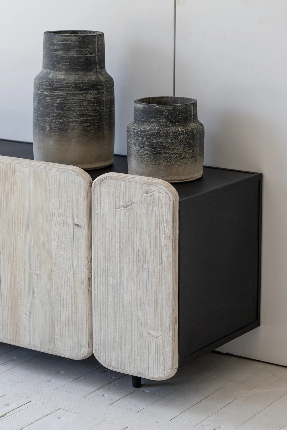 Modern Wabi-Sabi Japandi Nordic Furniture Solid Wood Recycled Pine Kitchen Cabinet Antique Sideboard for Living Room