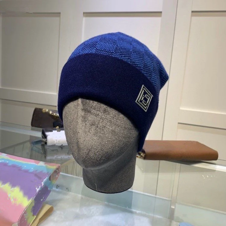 New Arrival Designer Letter Printed Checkerboard Winter Cap Soft Warm Knitted Beanie Hats