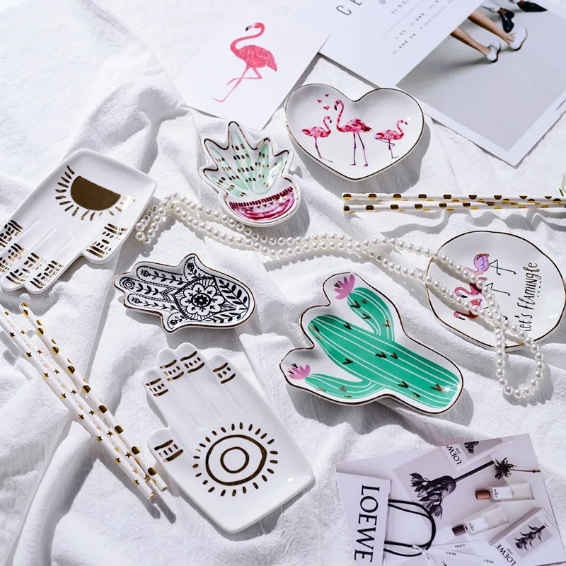 Fashionable Ceramic Jewelry Tray Dishes Plate Trinket Holder Organizers Display  With Cactus Hand Design Gold Rim For Makeup