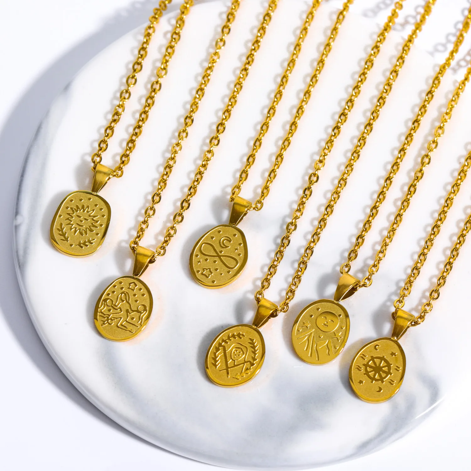 N1948  Waterproof Round Star Moon Sun Collar Necklaces For Women 18K Gold Plated Stainless Steel Tarot Cards Pendant Necklace