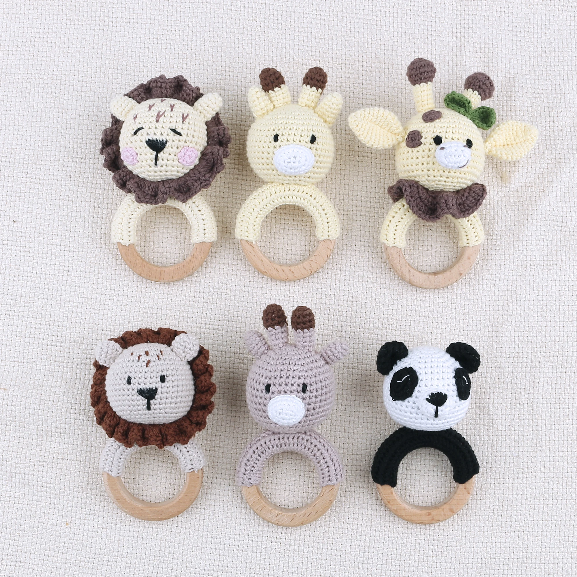 Wholesale custom baby hand-made wooden ring woven animals cute giraffe shaped baby tooth toy rattles