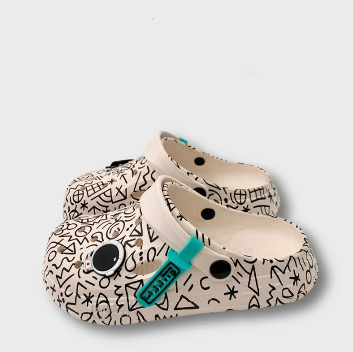 Clogs shoes for men outside wear home thick bottom non-slip couple beach hole shoes male high quality