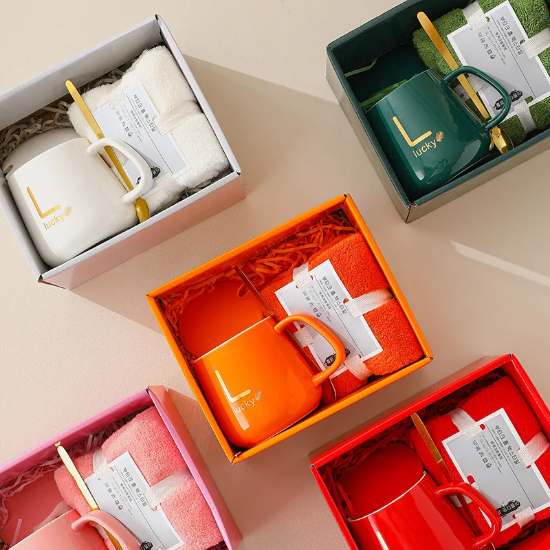 Свадебные подарки для гостей на День рождения набор сувениров кружка полотенце женщин подарок подружки невесты Набор подарочных коробок