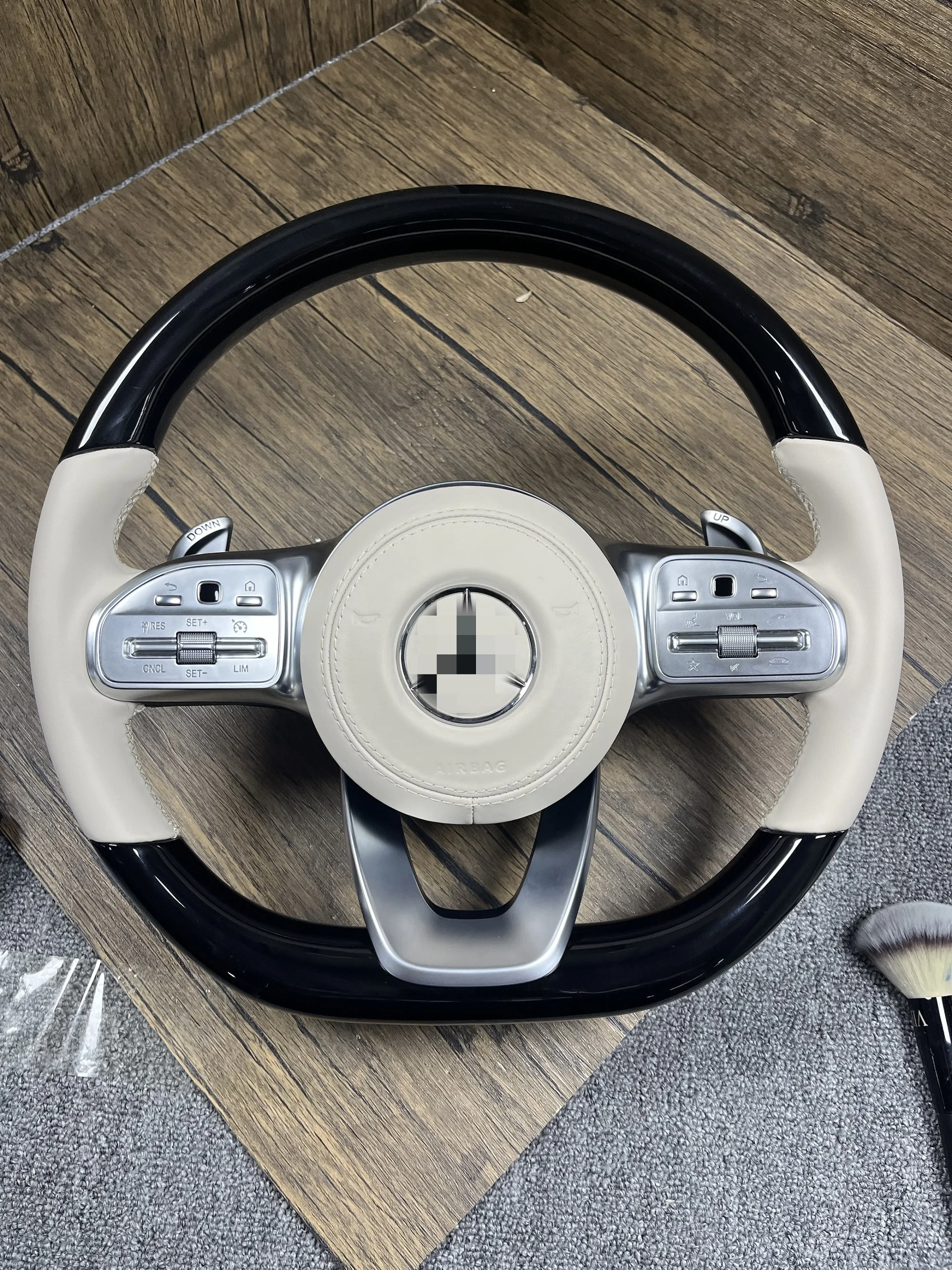 With Piano Black Trim Half Alcantara Carbon LED Steering Wheel for Mercedes Benz W204 W205 W213 W211 W221 X166 GLC X253 G63 AMG