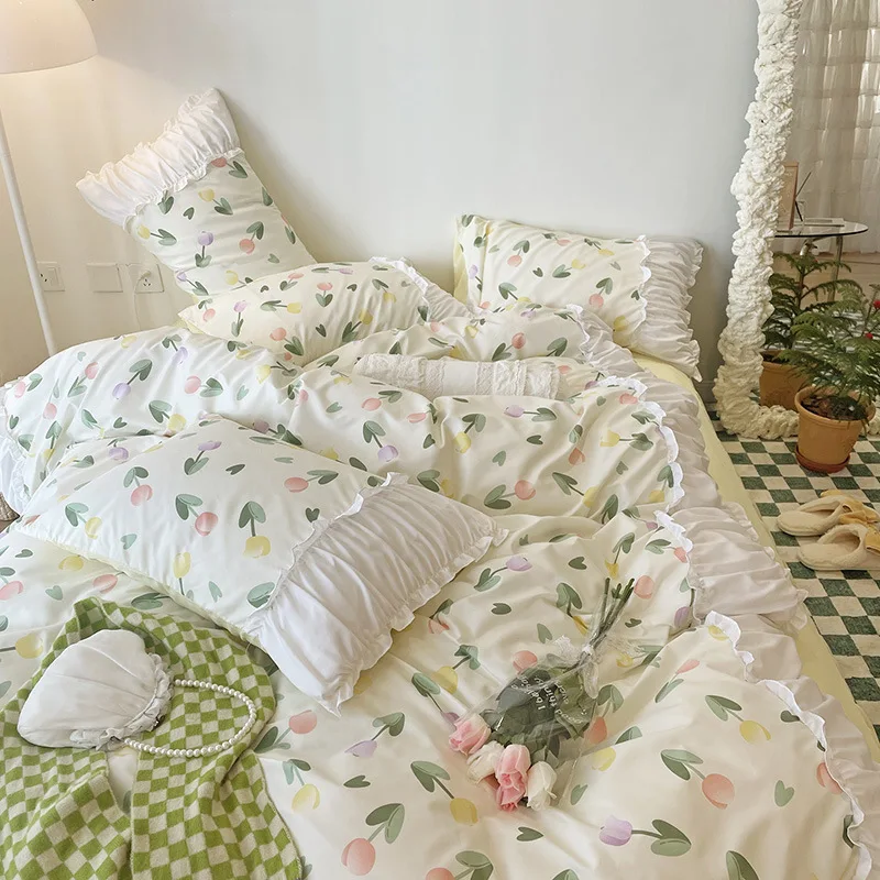 Lace Fold Four Set of Princess Bed Sheet Quilt Bedding Set for Living Room Sets