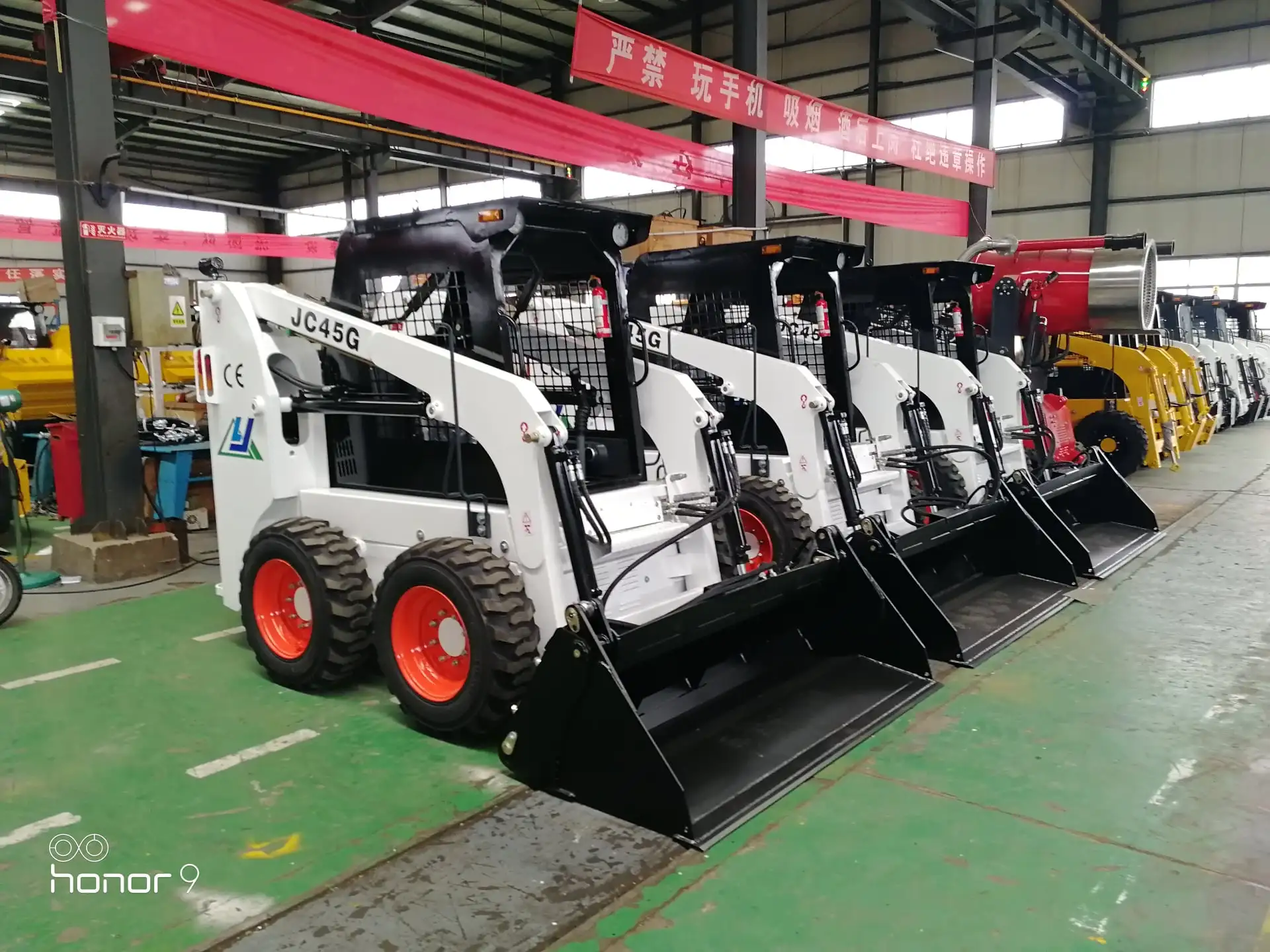 SNSC Mini tractor Backhoe steer loader, wheel track skid steer loader with attachment