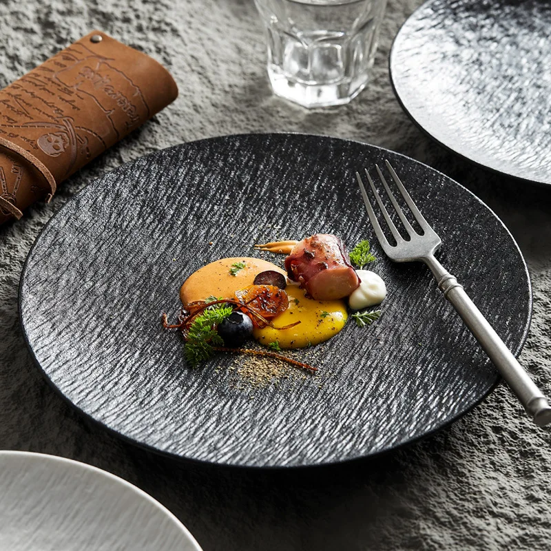 European Style Handmade Porcelain Flat Cake  Home Steak Dish Printed Customized White Black Dinner Plates Wholesale