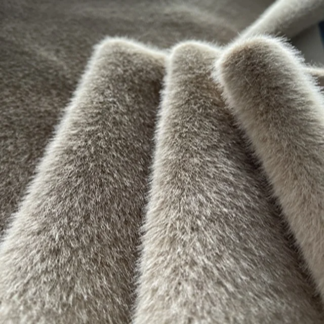Fashion 100% Polyester Chinese faux fur fabrics