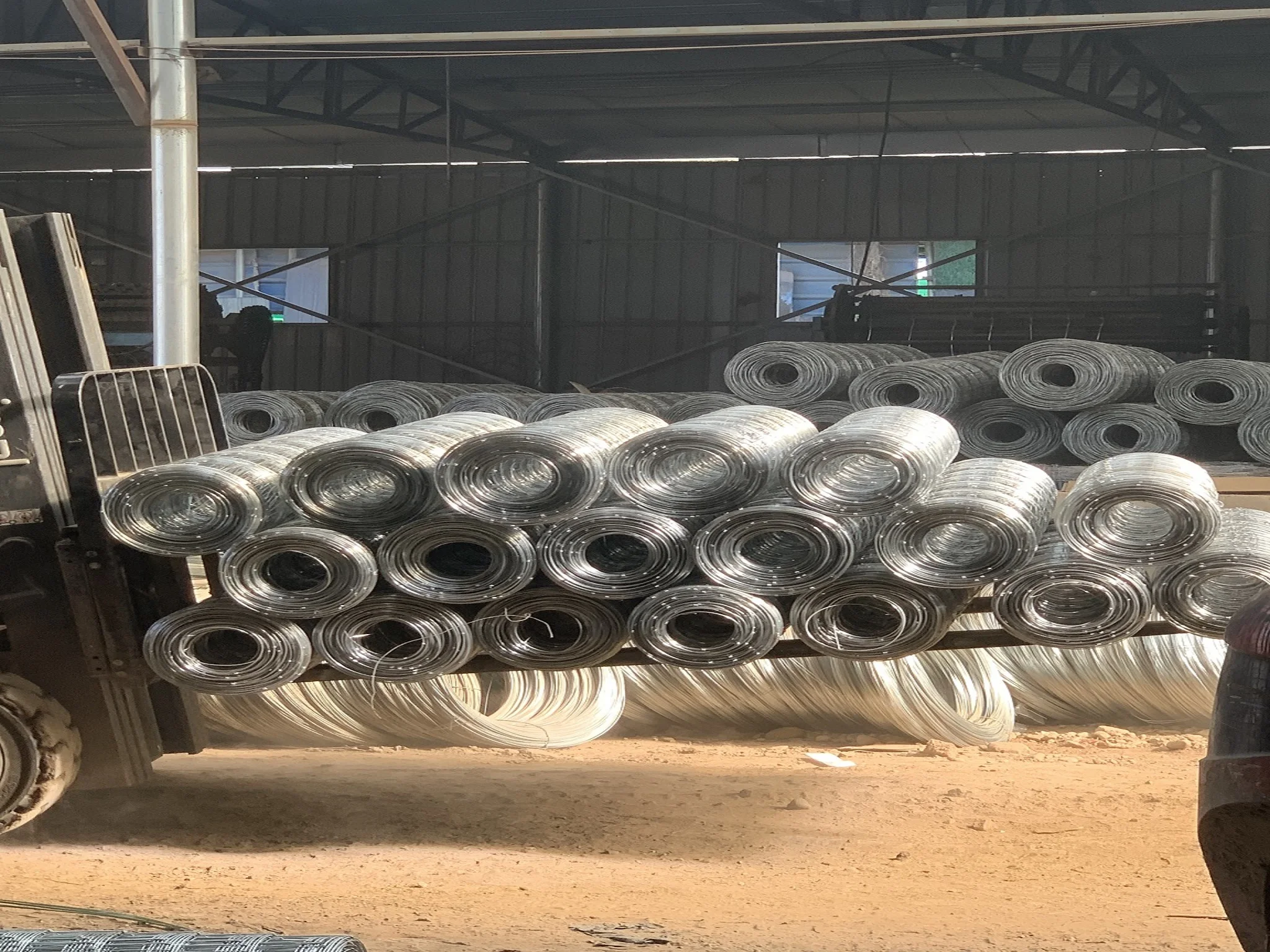 cheap wholesale bulk galvanized cattle fence mesh cow field fence net farm cow ranch farm fence roll