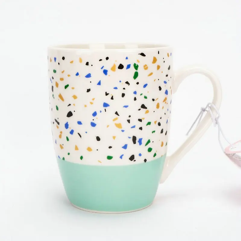 A Color Box Cup 10 Oz Gift Set Mug Ceramic & Enamel,ceramic Porcelain,coffee Mugs White and Black Horn Shape for 4 Users Decal