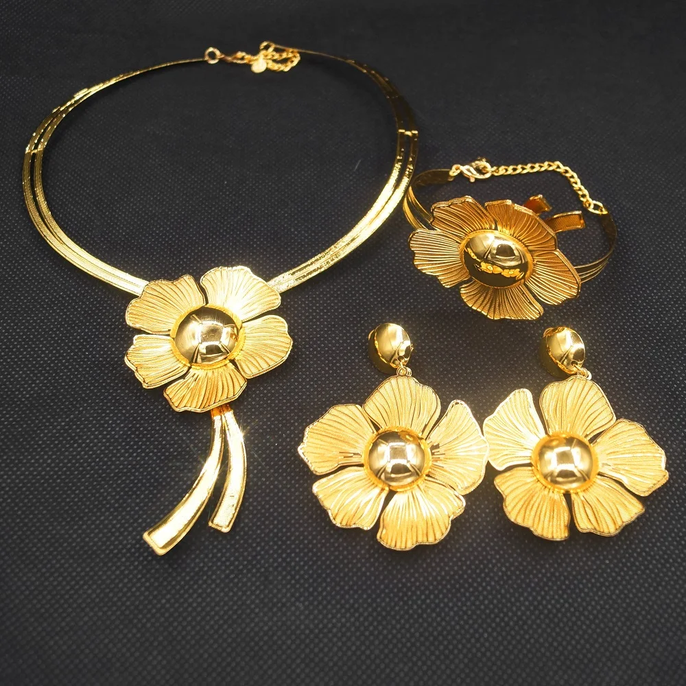 Zhuerrui Dubai Gold Wholesale Exquisite Party Jewelry Set New Flower Style 24K Gold Plated Jewelry Set NH00044