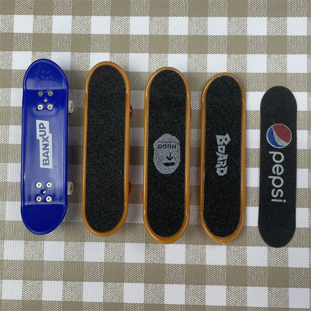 High Quality Skate Board Parts Suppliers Blank Fingerboard Deck Truck Bearing Uncut Foam Griptape Tool Finger Skateboard Wheels