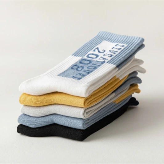 Wholesale high quality partysu style fashion cotton women men crew socks