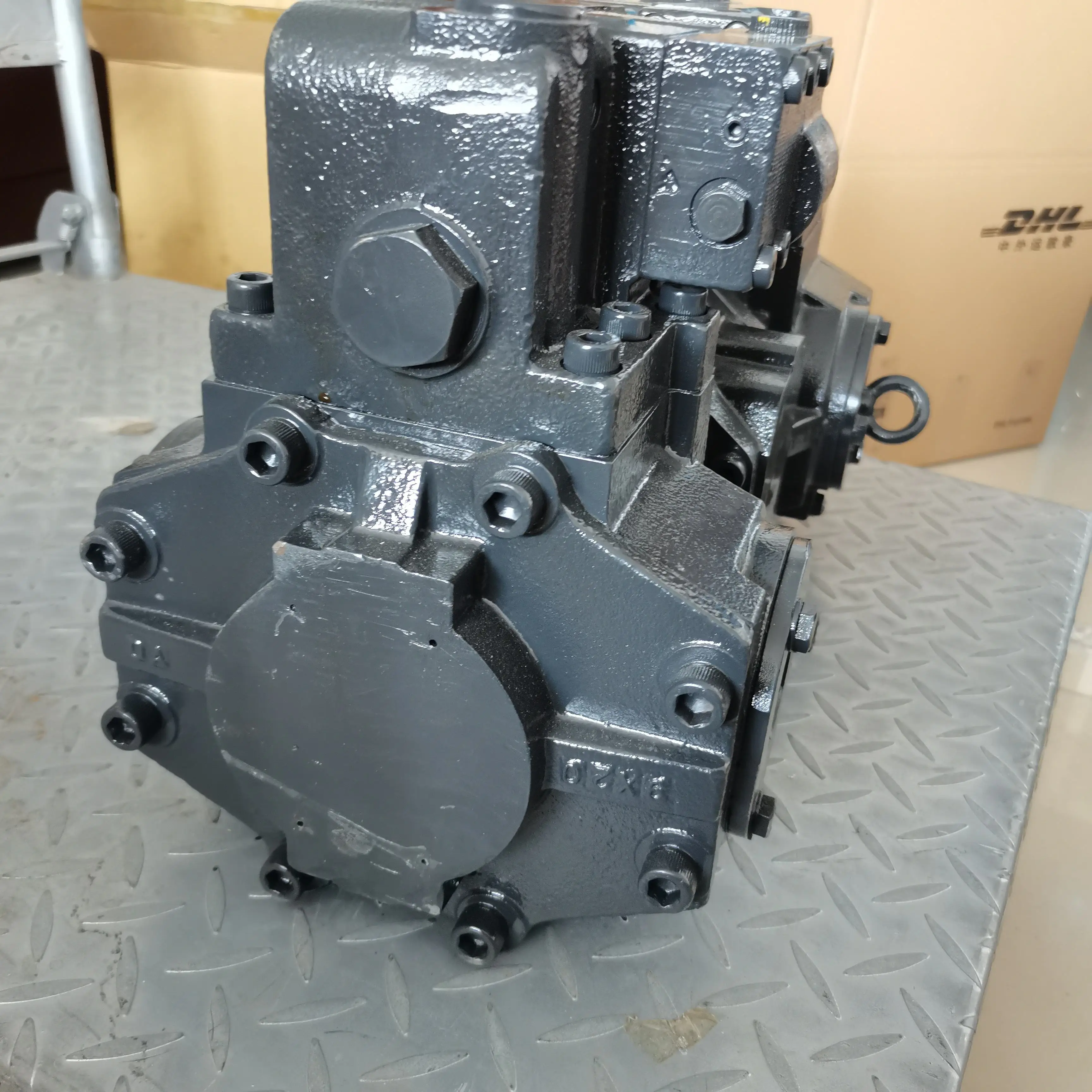 Original GD825 GD805 grader S6D140E engine 235-60-11100 hydraulic pump