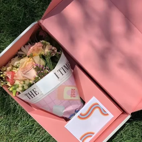 Custom luxury gift boxes for flower box folding rectangular gift bag with chain flower gift shop boxes roses packaging