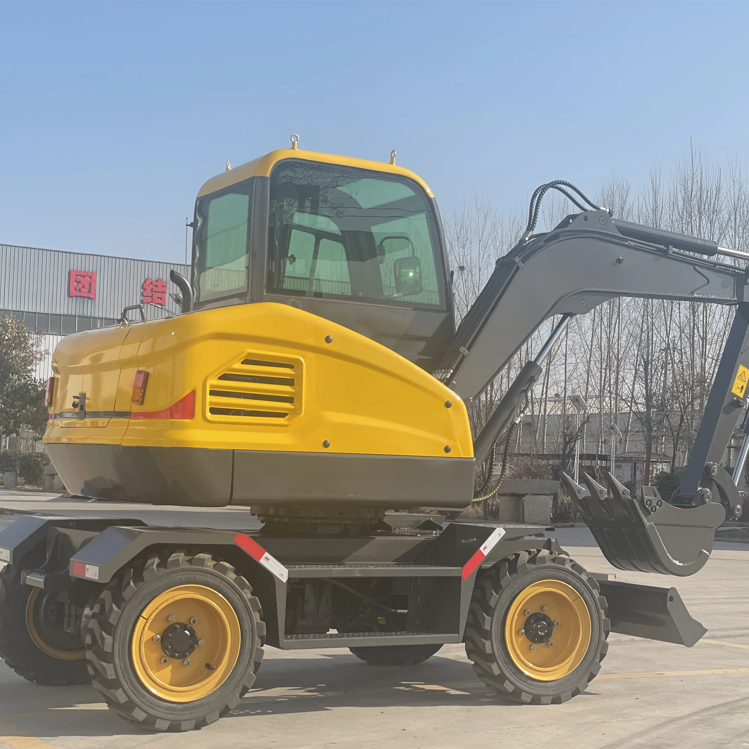 Free shipping EPA EURO 5 Excavators 2 tons farm used wheel excavators for sale