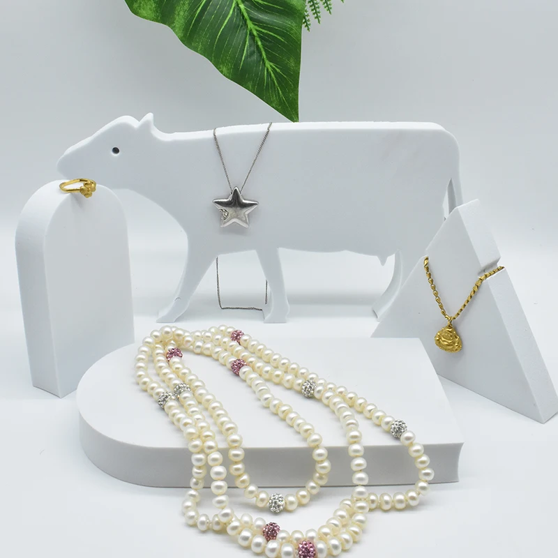 Yiscaxia the new listing ins Animal shape photo props for posing for jewelry beauty photography props background