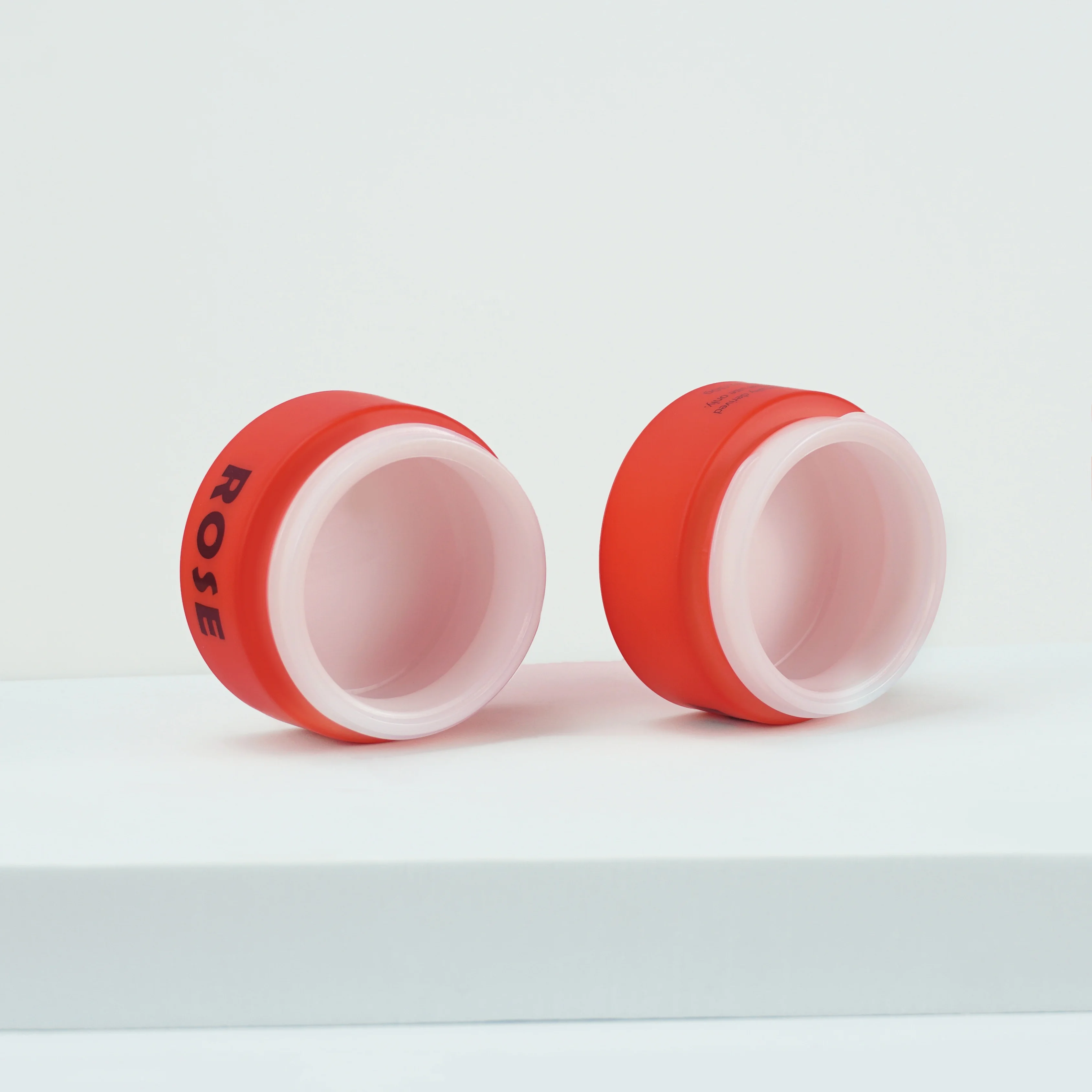 Whole sale empty custom red recyclable skincare opal white glass cream jar