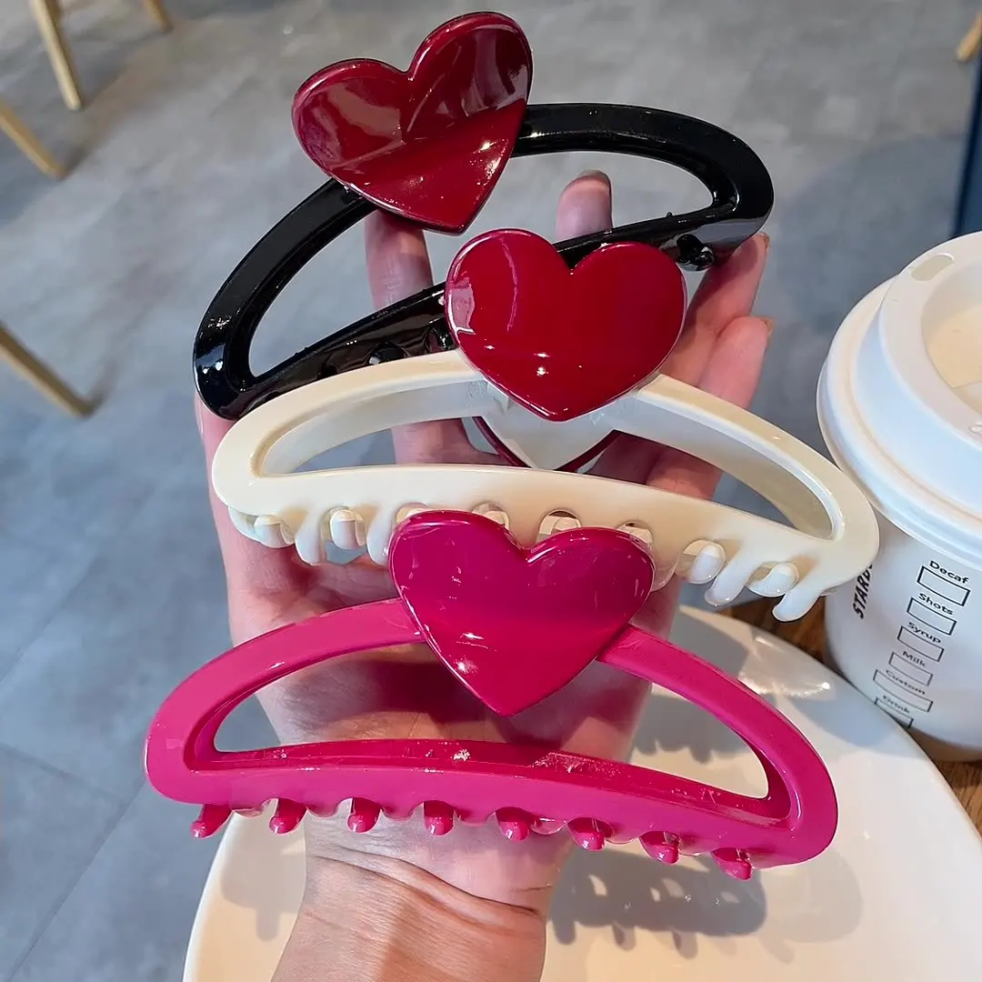 Color Series Multicolor Contrast Heart Hair Claw for Thick Hair Back Head Updo Shark Clip New Arrival Hair Accessory