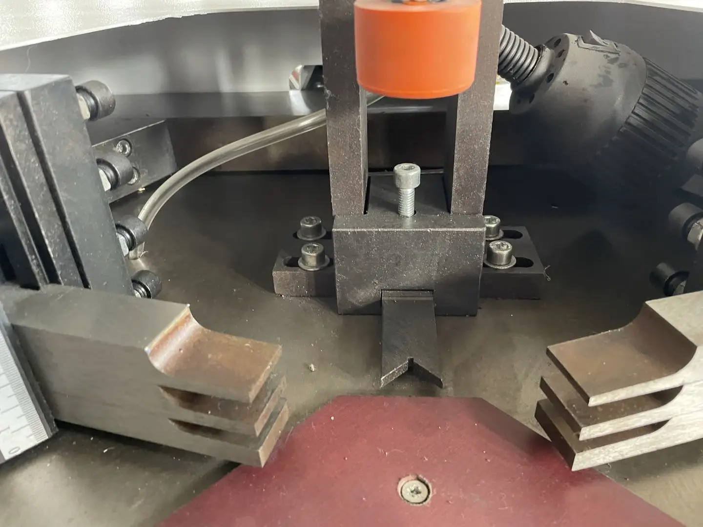 High-efficient Crimping Corner Machine for Aluminum Window