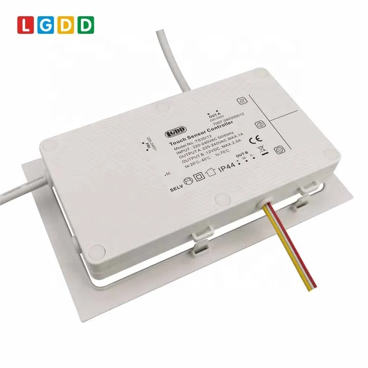 CE IP44 Waterproof Anti Fog Control 30W 60W Dimming Color Change Touch Switch Sensor For Smart Light Bathroom Makeup Mirror