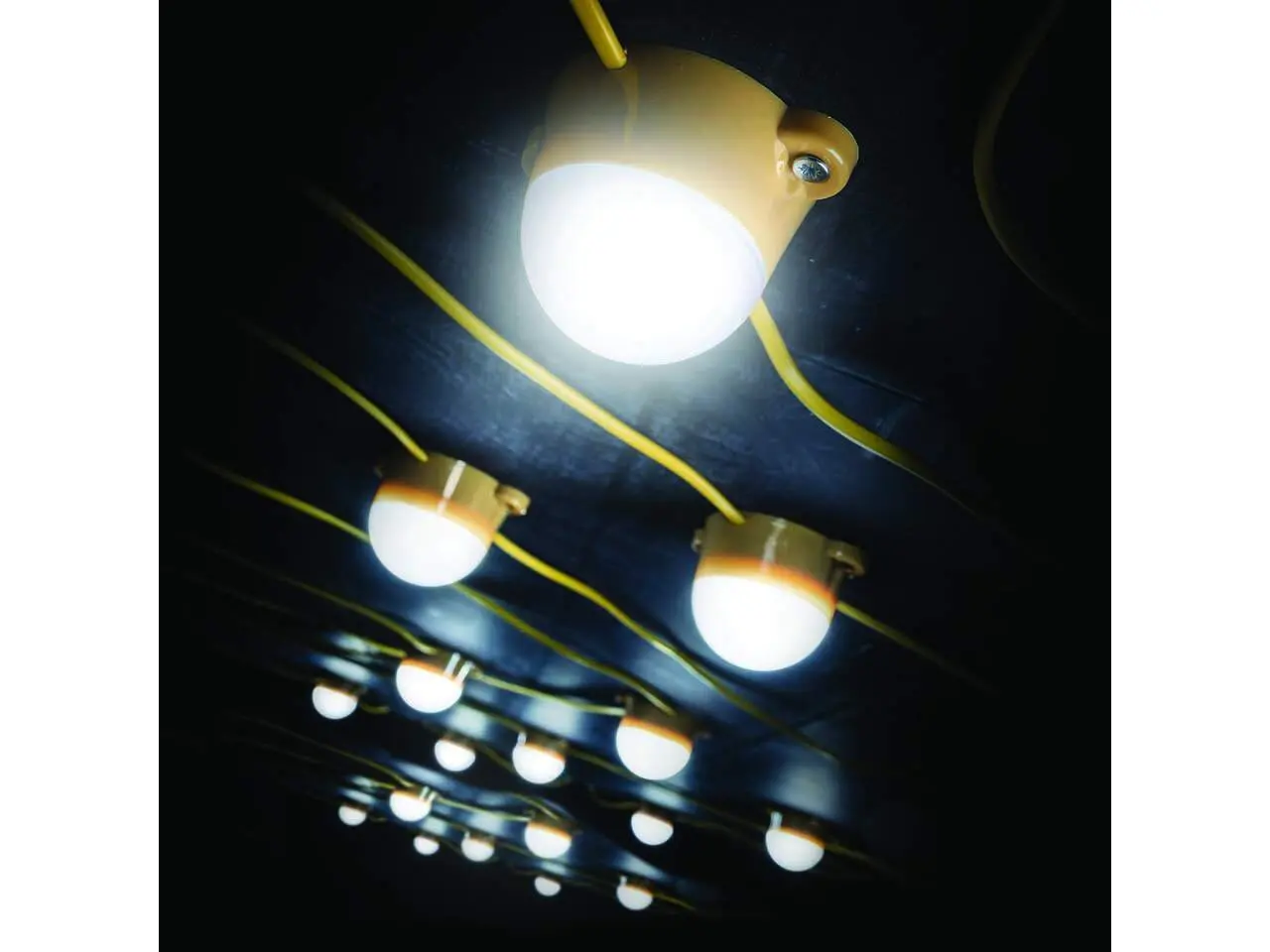 Linkable LED Festoon Kit 110 Volt String Light with 16A plug and coupler