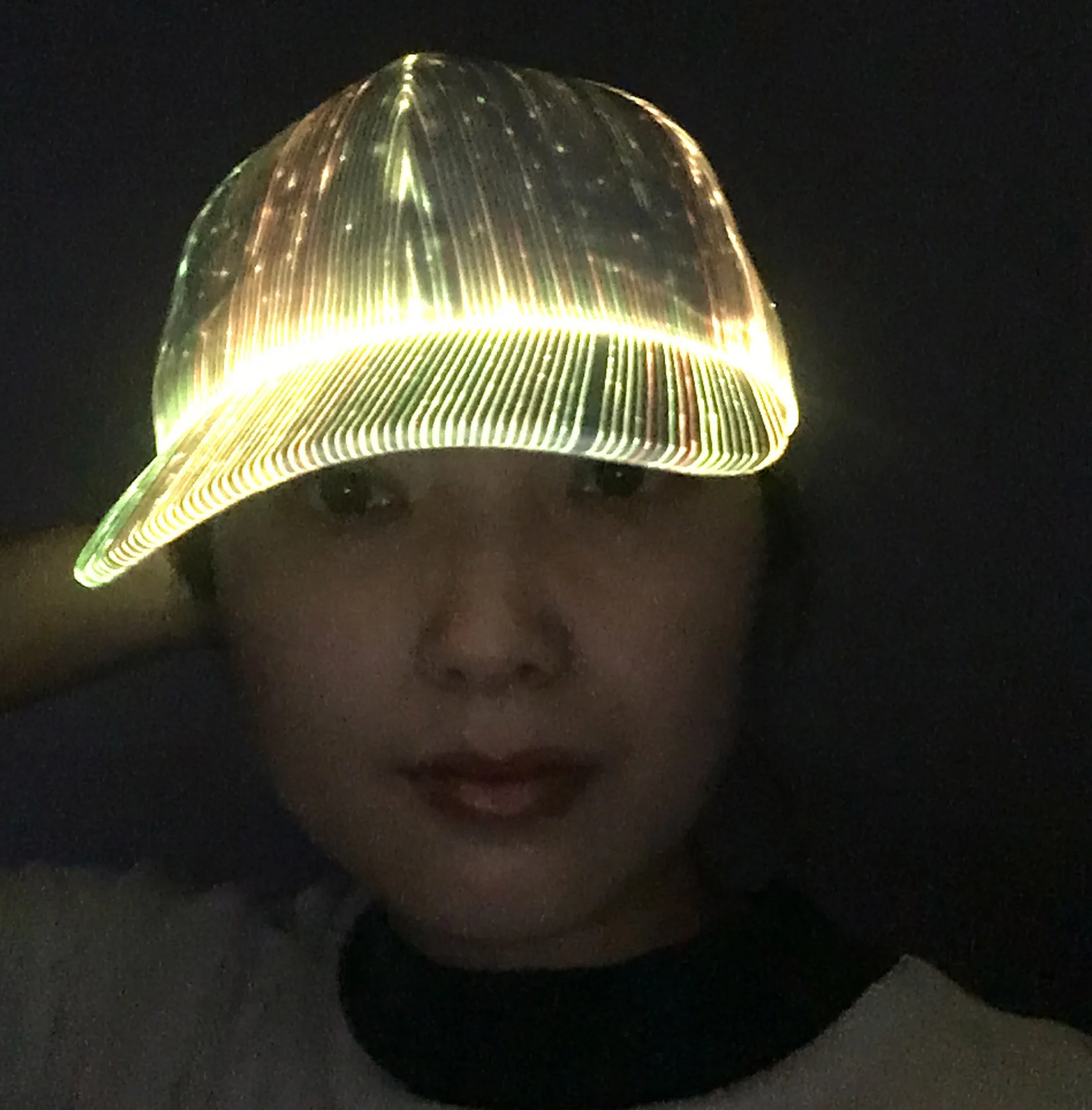 LINLI Светящиеся в темноте вечеринок 7 видов цветов со светящимся светодиодным бейсболка светодиодный волоконно-оптический шляпы для мужчин и женщин мужский Простый