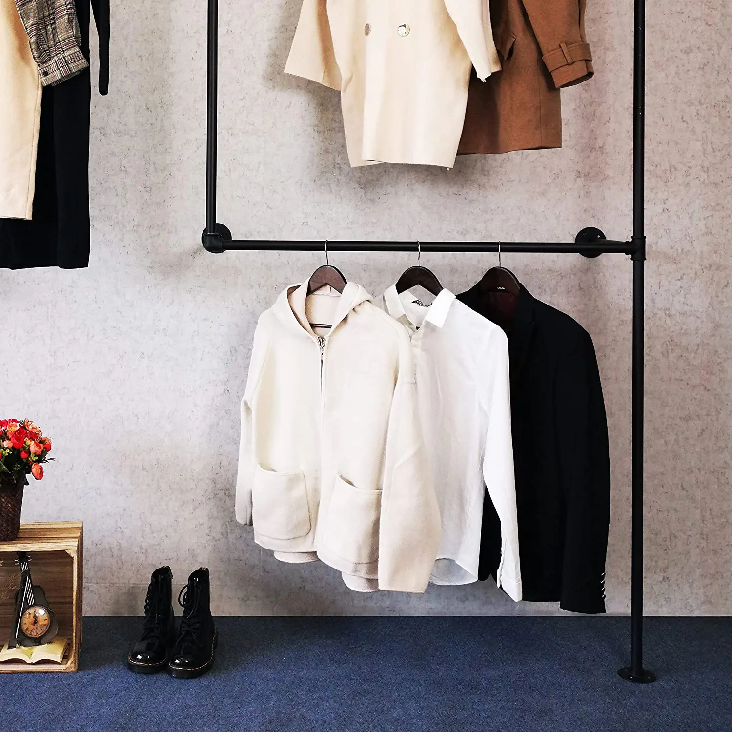 Bedroom light luxurious clothes hanger home room simple clothes hanger rental room clothes hanger floor