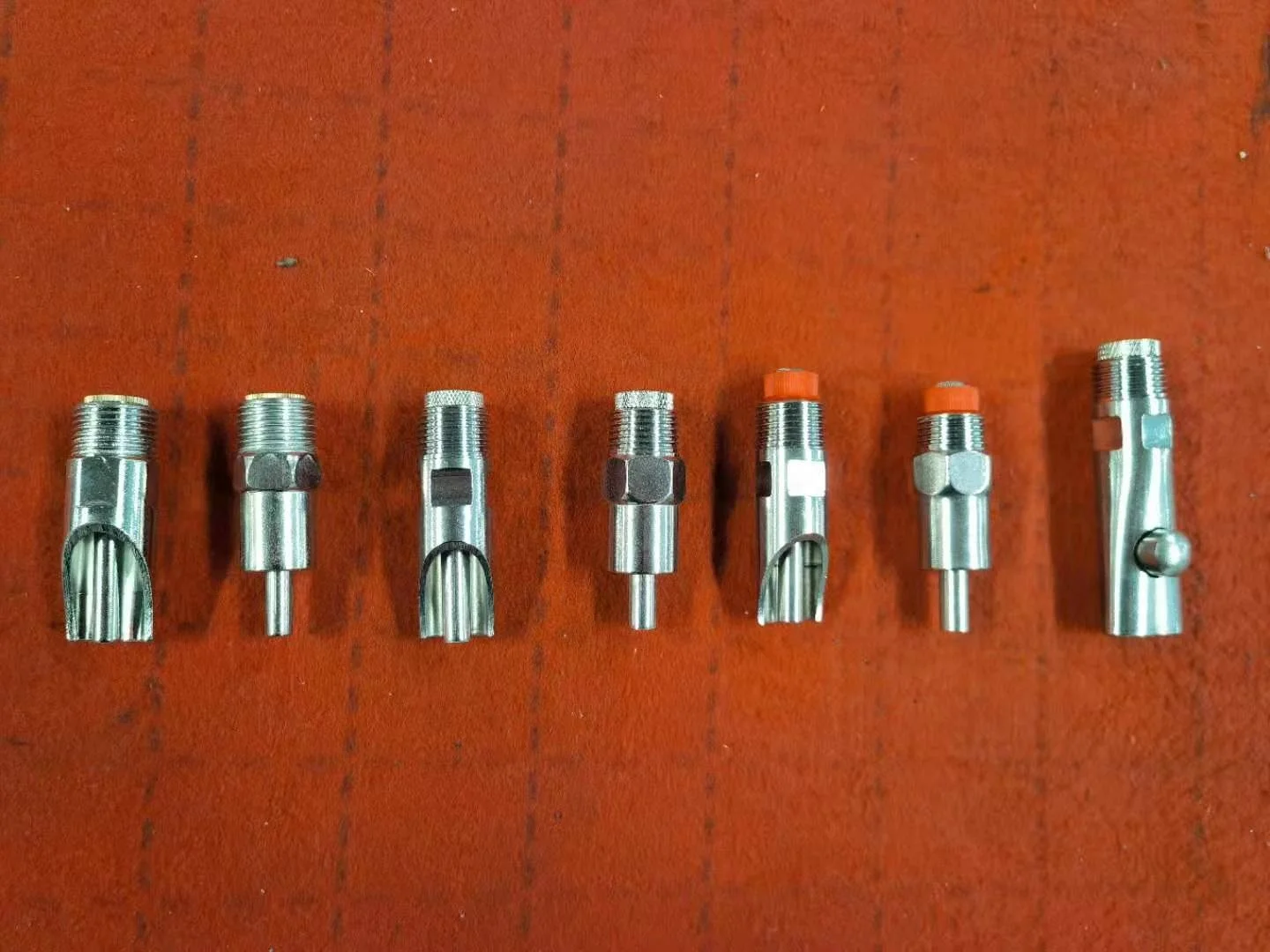 New Design Nipple Water Drinker Livestock Poultry Pig Raising Farm Equipment