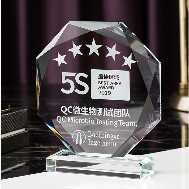 New Innovations Customized Logo Champion Award Fine Workmanship Crystal Glass Trophy With Base For Sale