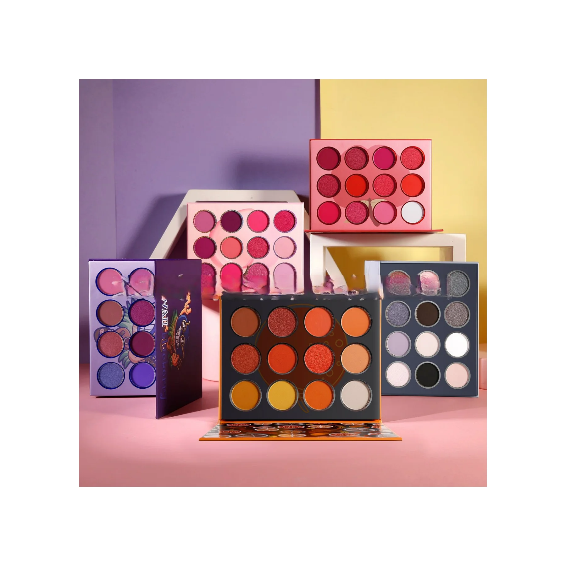 Cosmetics Manufacturers Private Label OEM Wholesales Shimmer Surface Luxury Cosmetic Makeup High Pigmented Eyeshadow Palette
