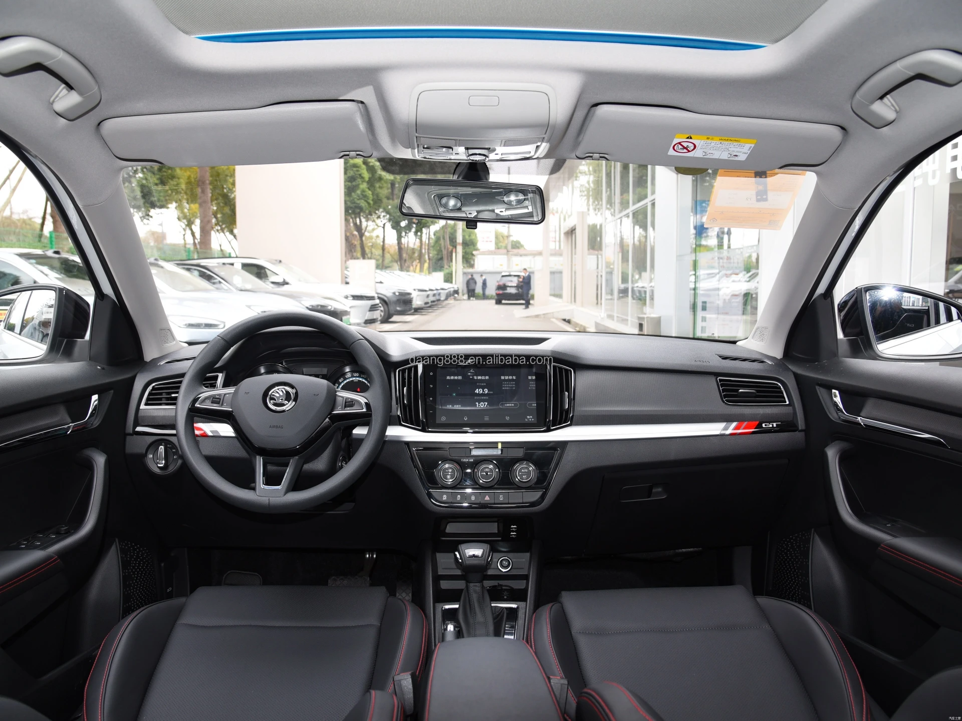 2024 new car Skoda KAMIQ gasoline automatic small SUV 1.5L 109Hp L4 LHD petrol vehicle with panoramic sunroof and reverse image