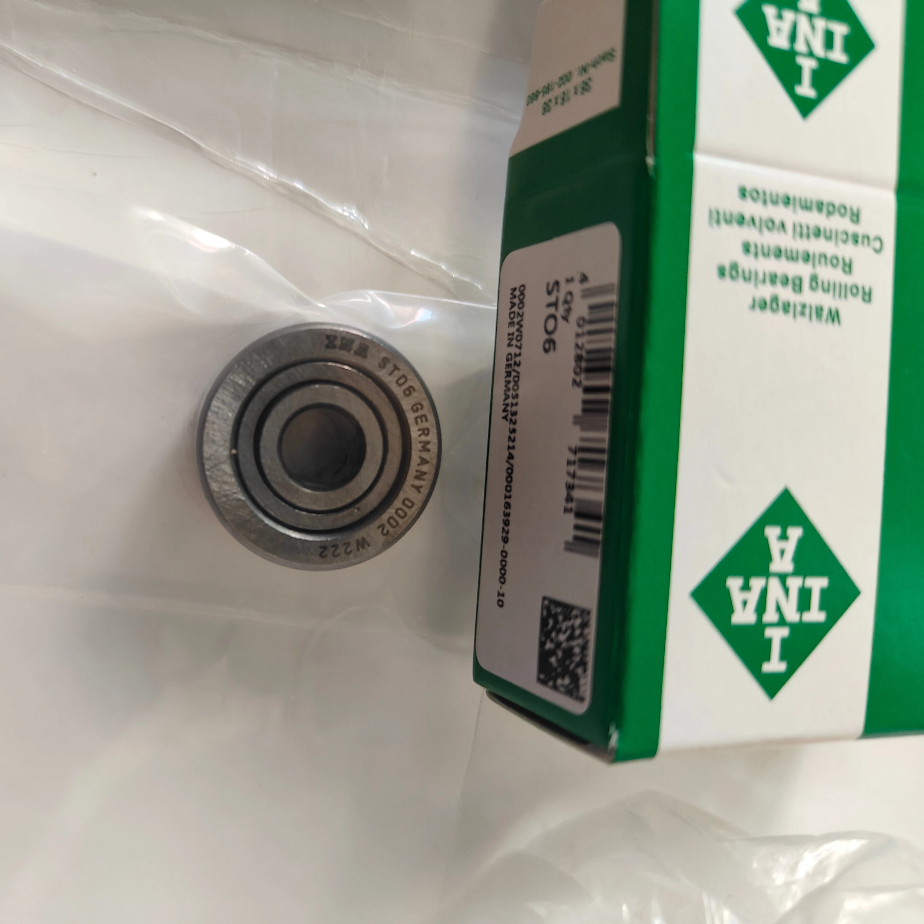 6x19x10mm STO-6-TV Yoke Type Track Roller with Needle Rollers Single Row Cylindrical Structure