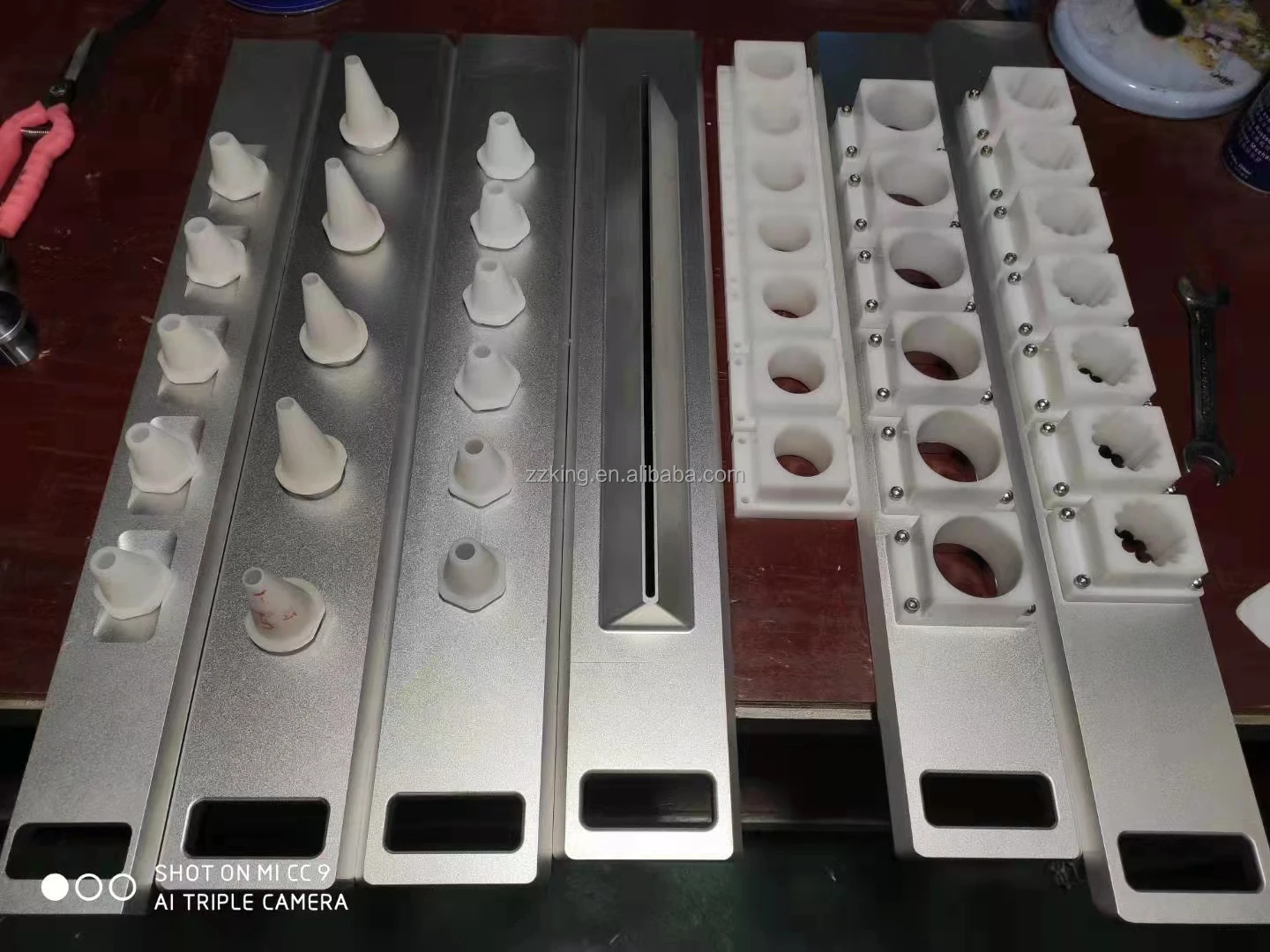 Breakfast Muffin Maker Paste Filling Machine Cake Tray Mold Grouting Machine Twinkie Cake Machine