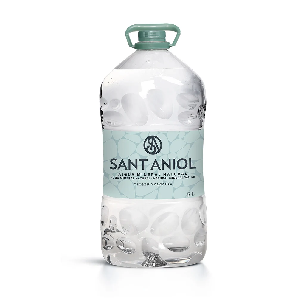 Spanish 5L Plastic Bottle Food Beverage Healthy Production Volcanic Natural Premium Mineral Water In PET